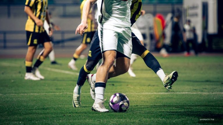 世界杯16强赛英格兰3-2险胜墨西哥